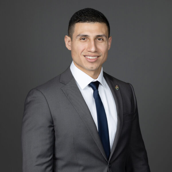 Vincent Morales headshot photo.